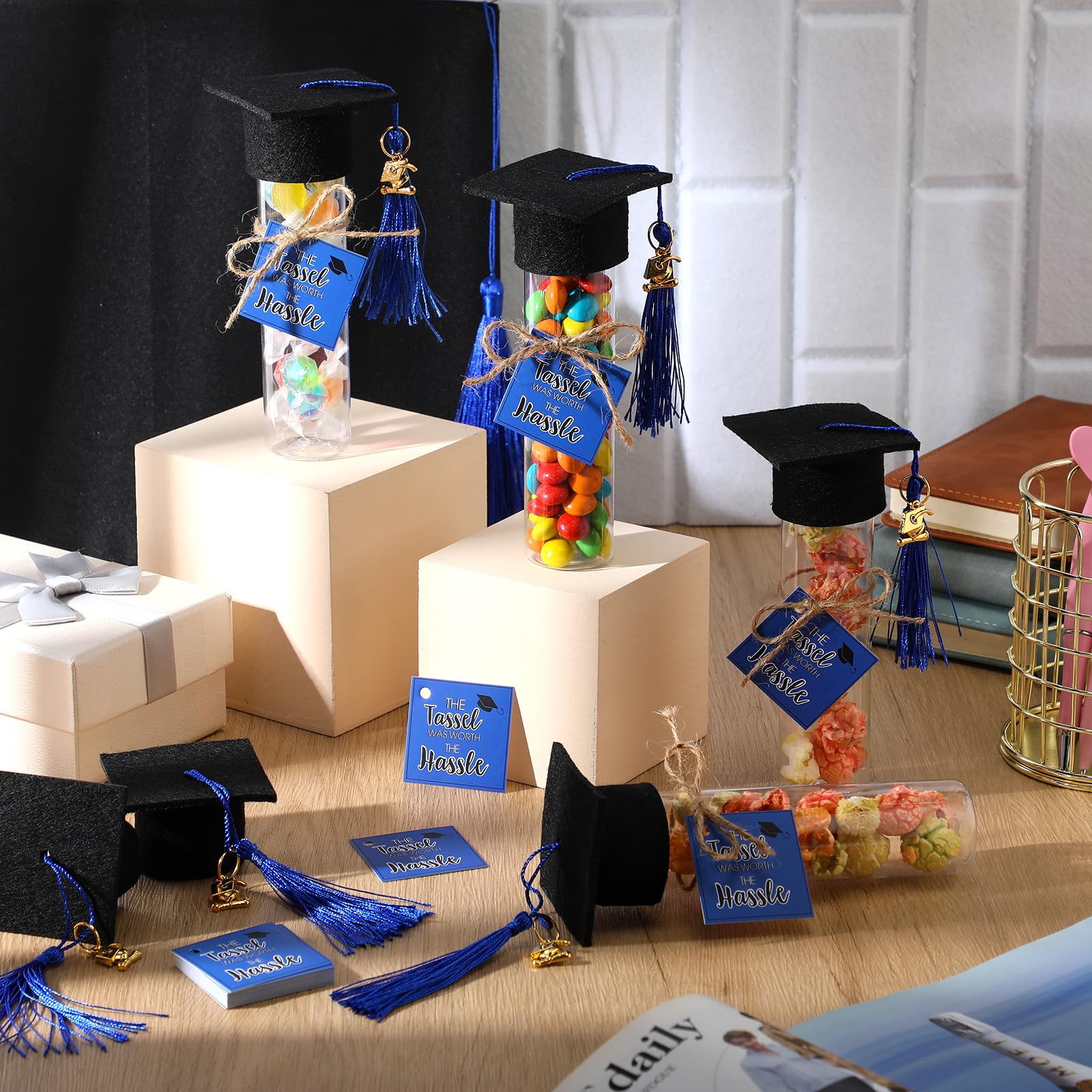 Willinglong 30 Set 2026 Graduation Candy Tubes Jars Set 100 ml Fillable Clear Plastic Gumball Container with Cap with Tassel and Cards for DIY 2026 Graduation Party Favors(Blue)