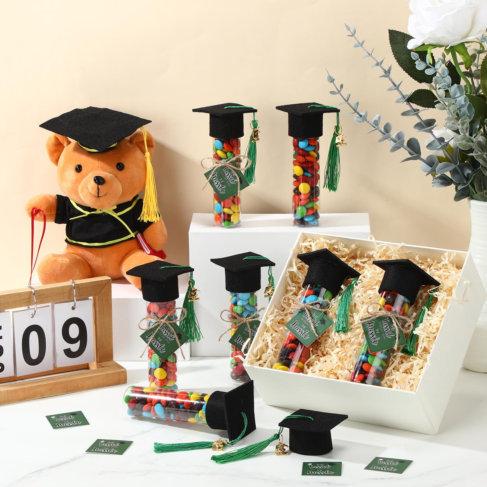 Willinglong 30 Set 2026 Graduation Candy Tubes Jars Set 100 ml Fillable Clear Plastic Gumball Container with Cap with Tassel and Cards for DIY 2026 Graduation Party Favors(Blue)